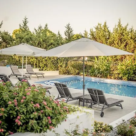Villa Pleiades Boutique *