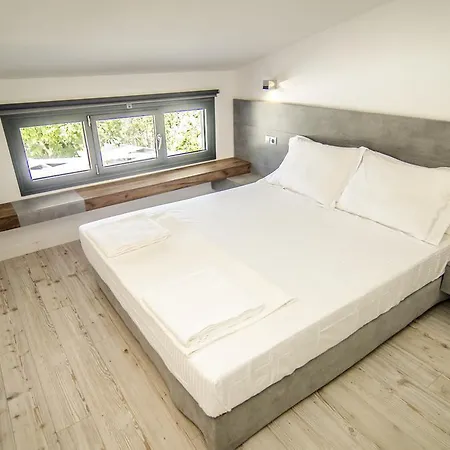Villa Pleiades Boutique *