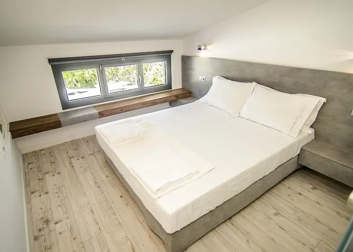 Villa Pleiades Boutique *