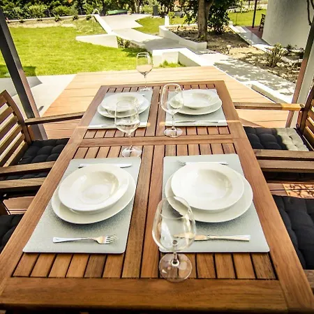 Villa Pleiades Boutique *